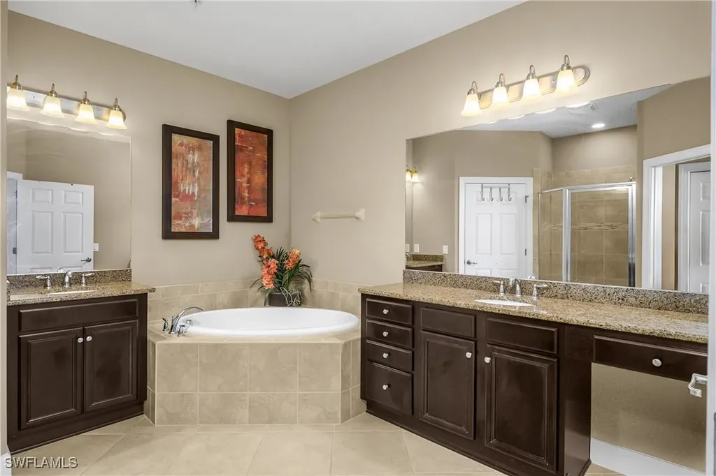 9064 Siesta Bay Drive Naples FL 34120