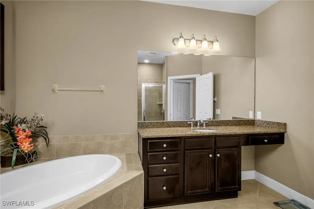 9064 Siesta Bay Drive Naples FL 34120