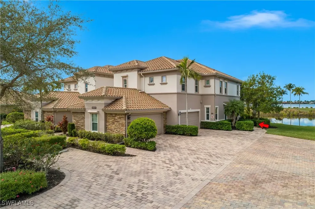 9064 Siesta Bay Drive Naples FL 34120