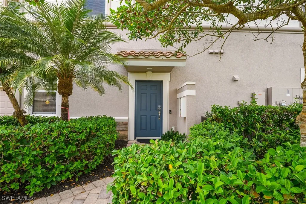 9064 Siesta Bay Drive Naples FL 34120
