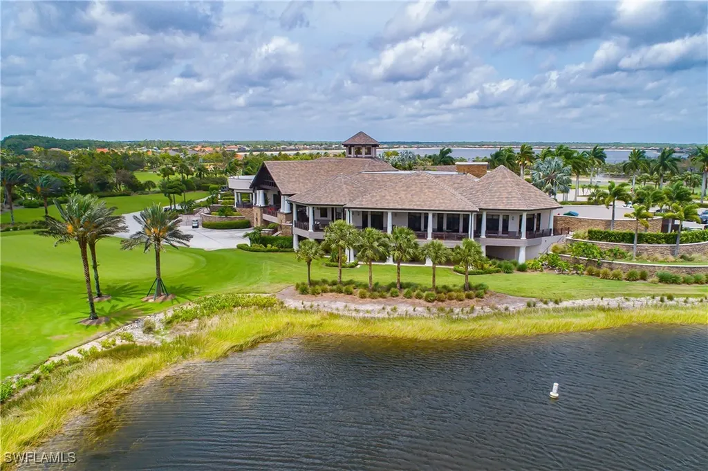 9064 Siesta Bay Drive Naples FL 34120