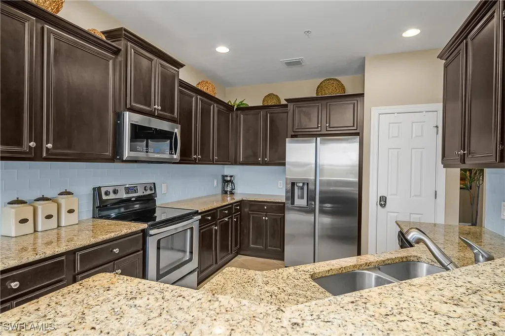 9064 Siesta Bay Drive Naples FL 34120