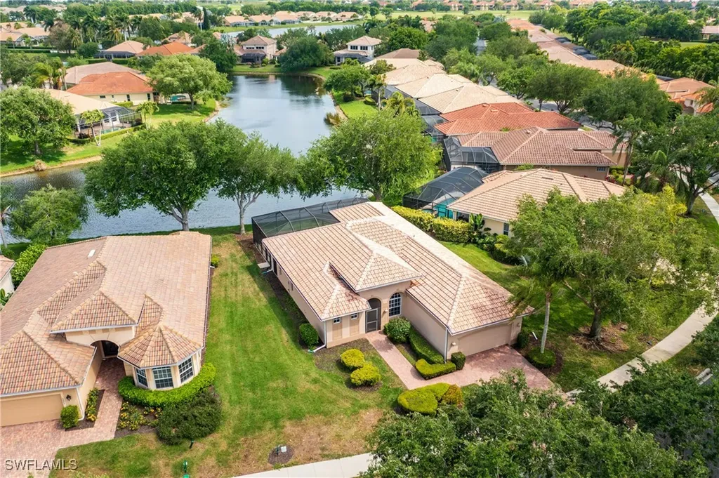 6840 Bent Grass Drive Naples FL 34113