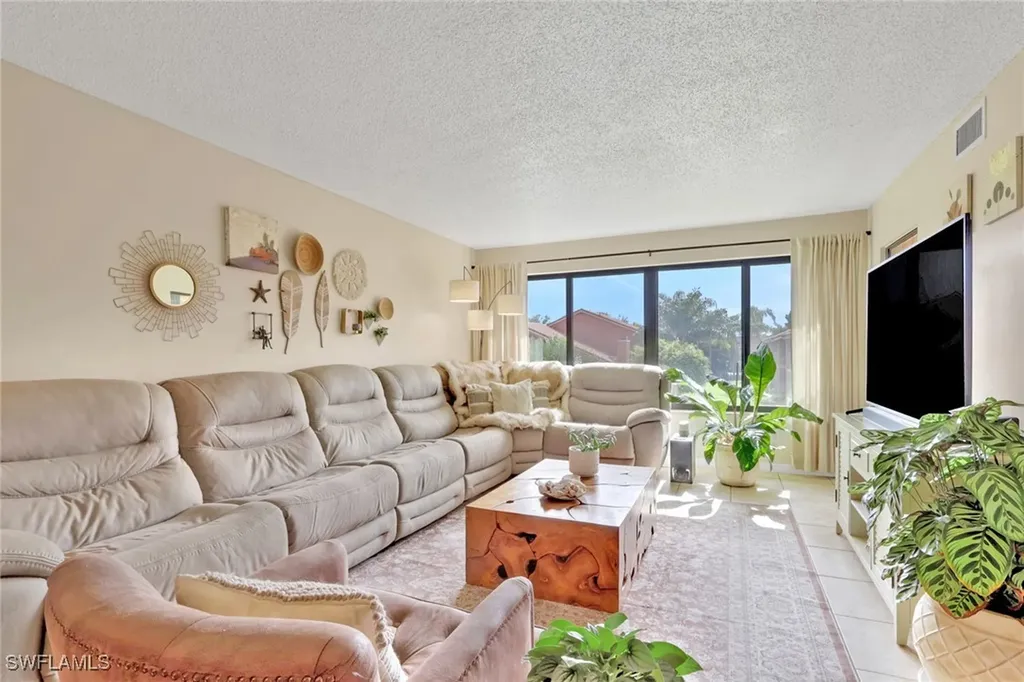 120 Cypress Way E Naples FL 34110