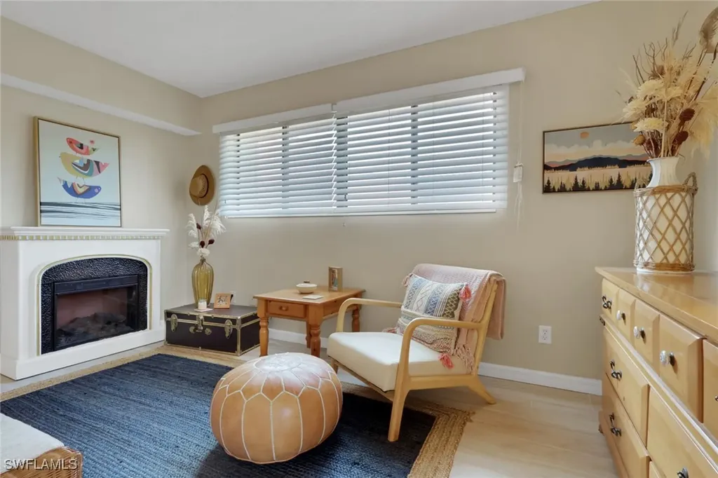 120 Cypress Way E Naples FL 34110