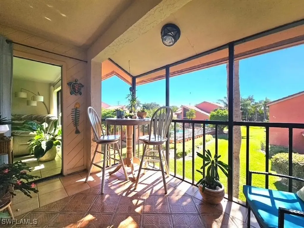 120 Cypress Way E Naples FL 34110