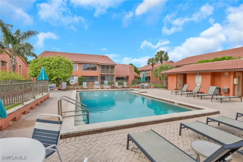 120 Cypress Way E Naples FL 34110