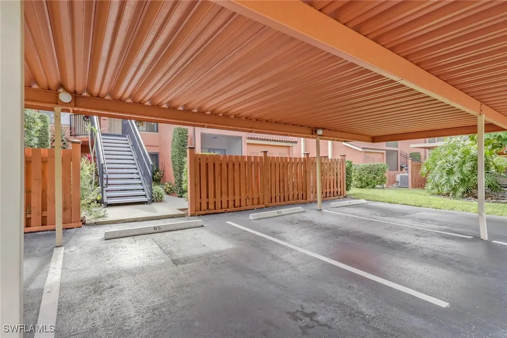 120 Cypress Way E Naples FL 34110