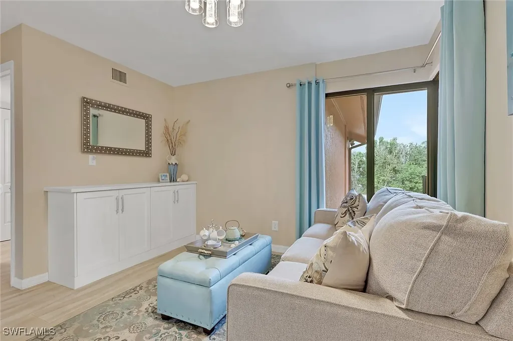 120 Cypress Way E Naples FL 34110