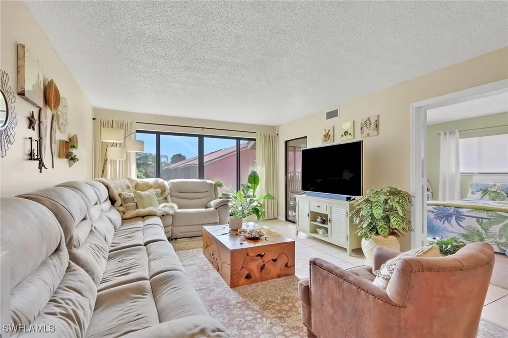 120 Cypress Way E Naples FL 34110