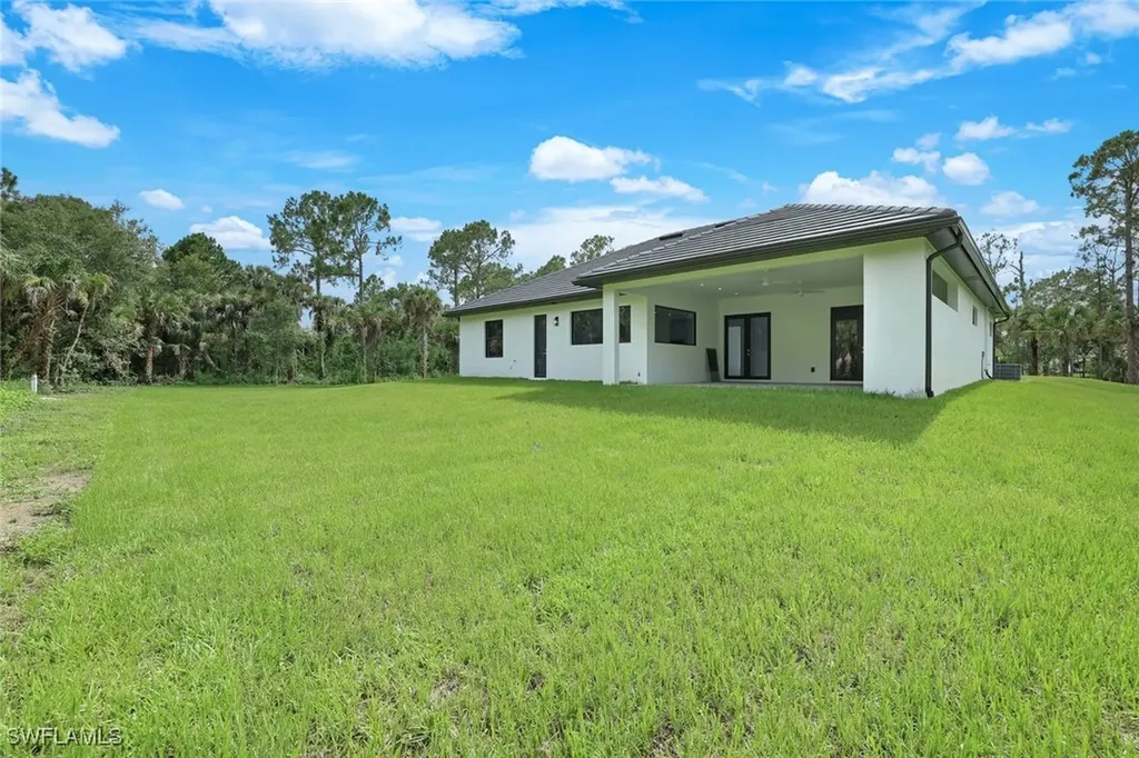 1068 16th Street NE Naples FL 34120