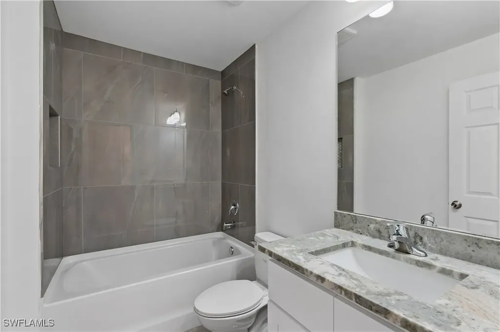 326/328 Limerick Avenue S Lehigh Acres FL 33974