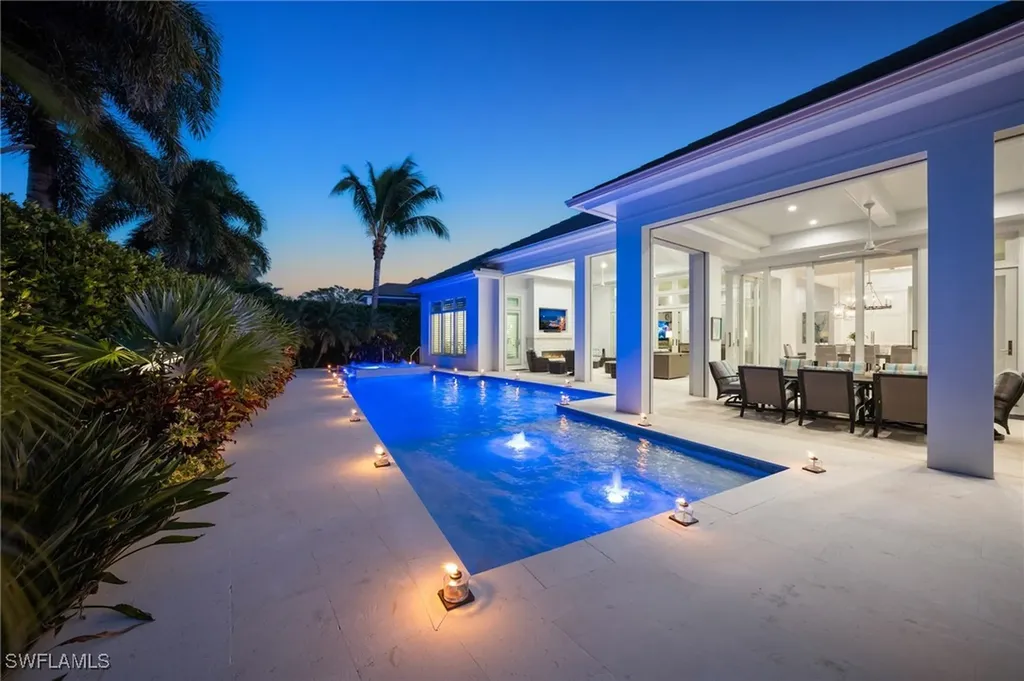 383 Cuddy Court Naples FL 34103