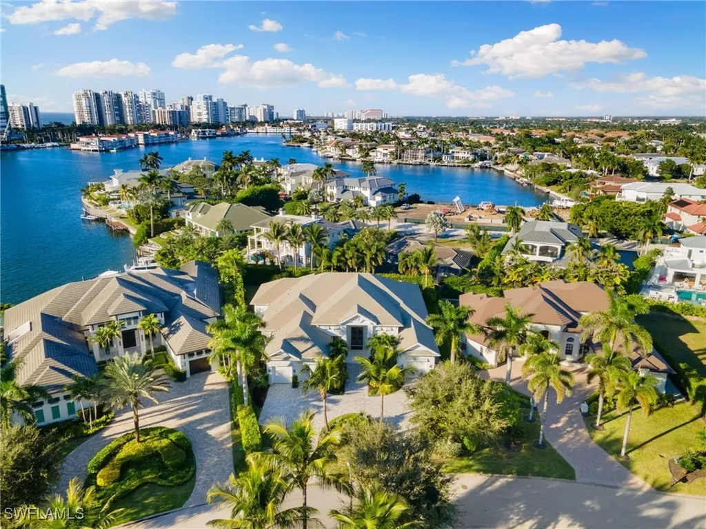 383 Cuddy Court Naples FL 34103