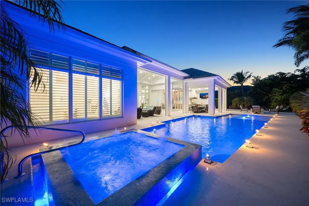 383 Cuddy Court Naples FL 34103