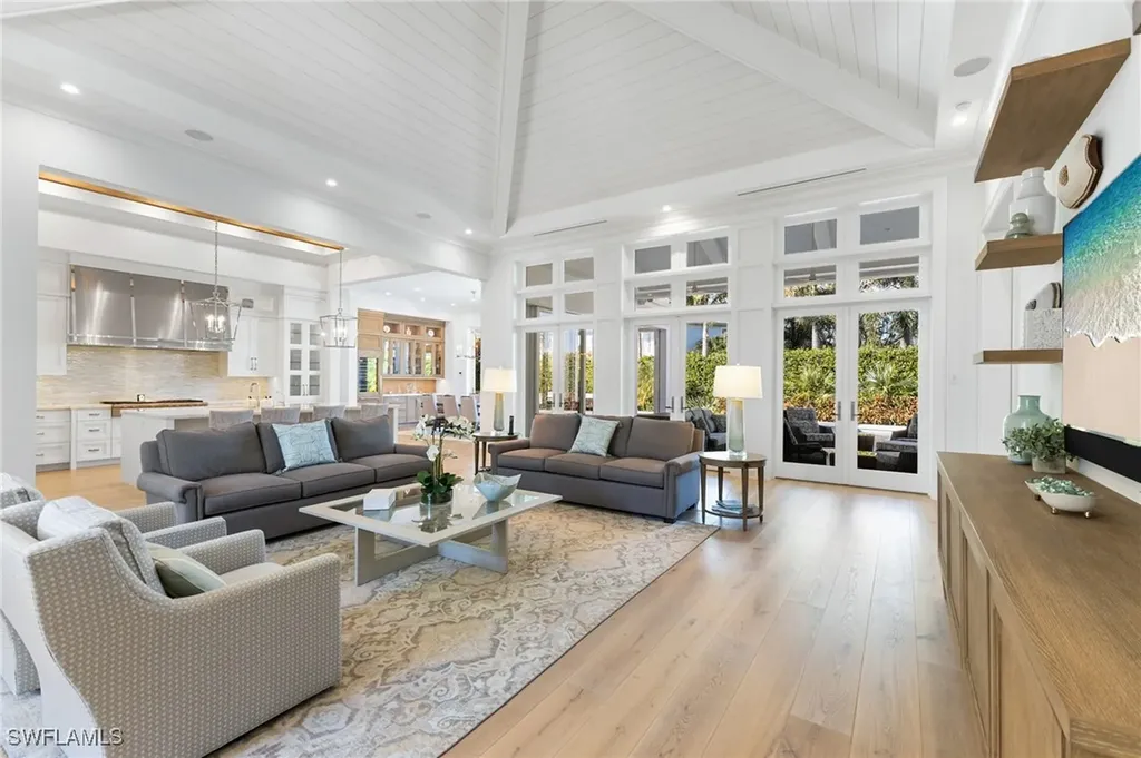 383 Cuddy Court Naples FL 34103