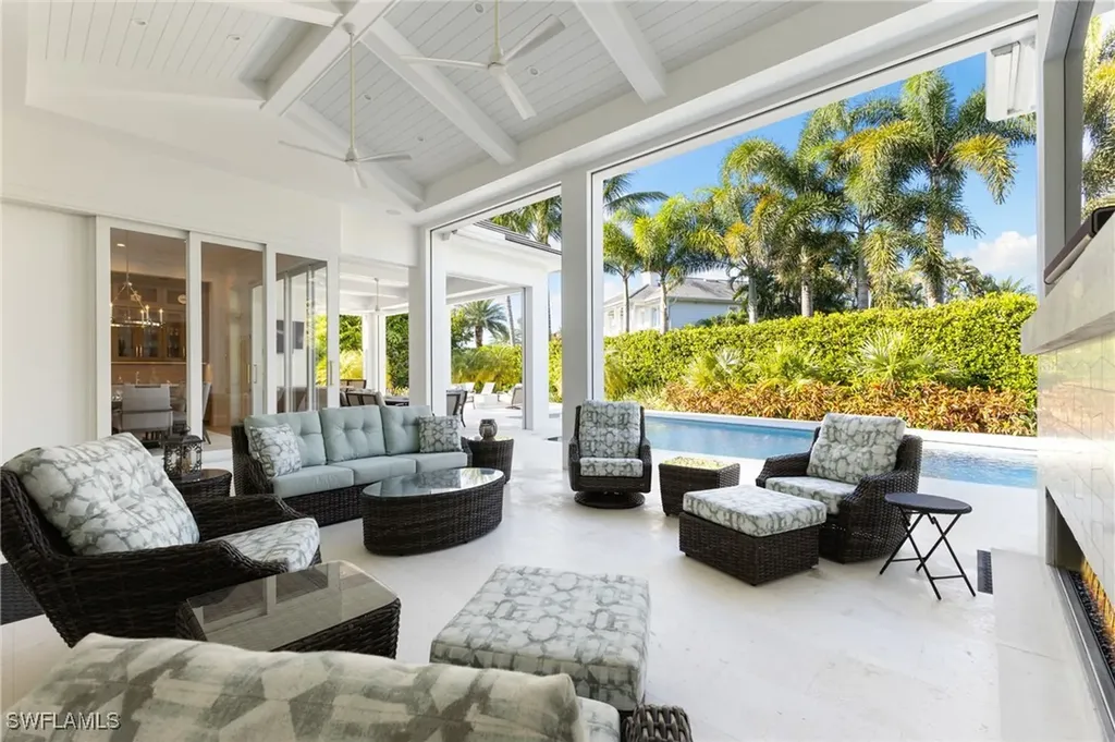 383 Cuddy Court Naples FL 34103