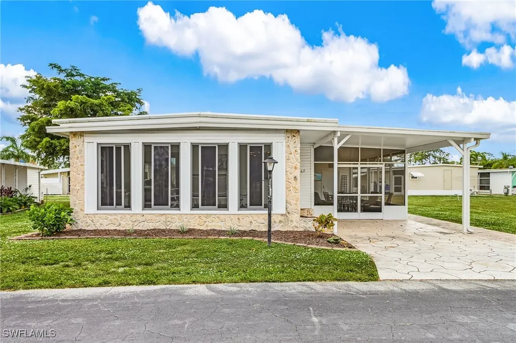 67 Sturbridge Lane Fort Myers FL 33908