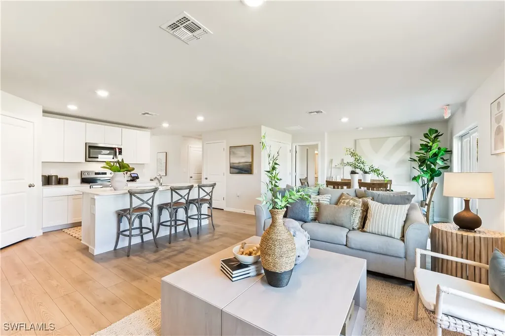 14176 Hemingway Oaks Trail Fort Myers FL 33905