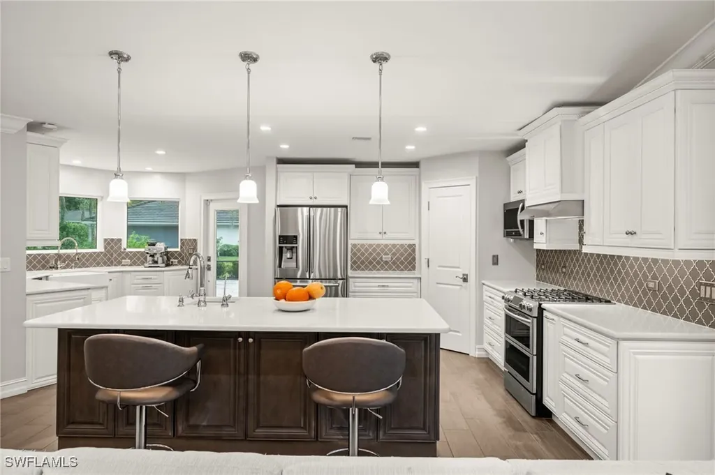 5750 Napa Woods Way Naples FL 34116