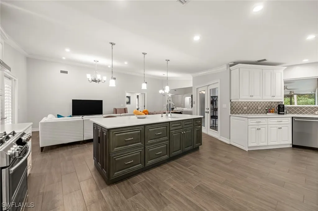 5750 Napa Woods Way Naples FL 34116