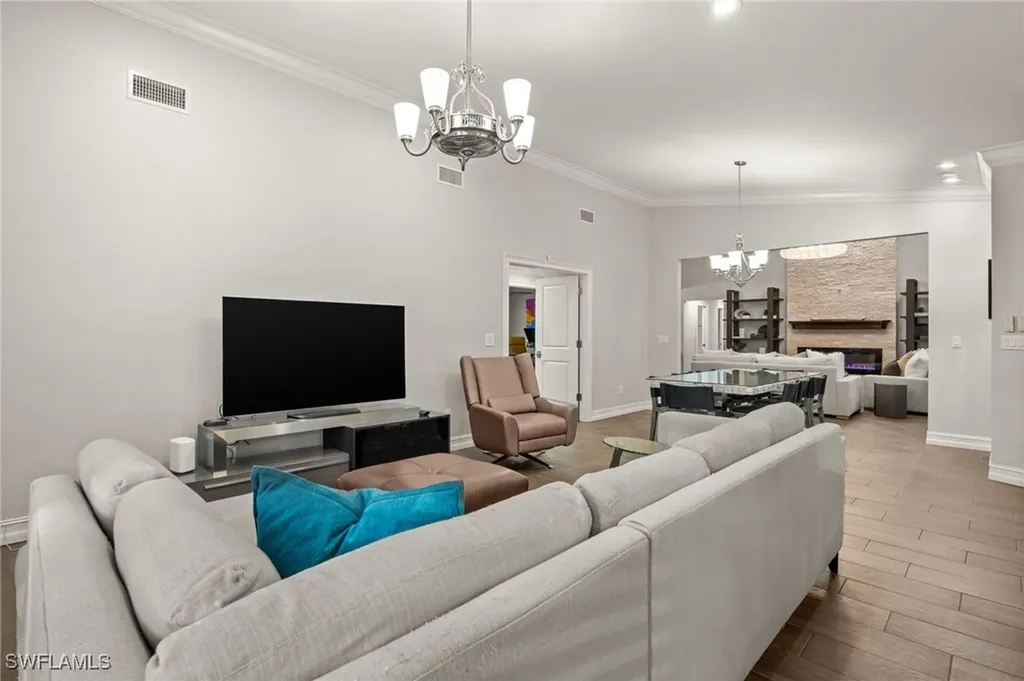 5750 Napa Woods Way Naples FL 34116