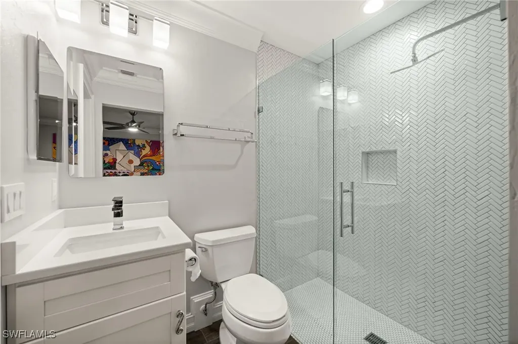 5750 Napa Woods Way Naples FL 34116