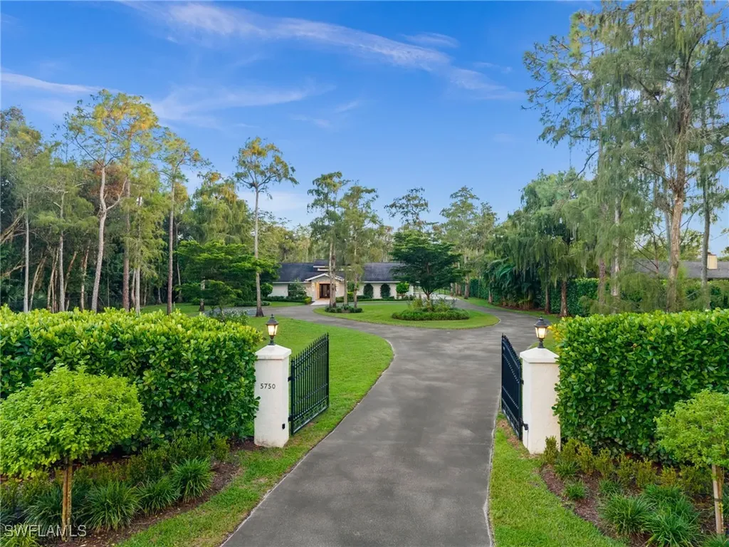 5750 Napa Woods Way Naples FL 34116