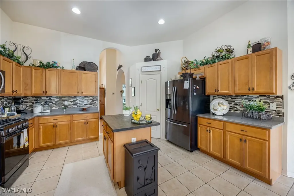 1860 22nd Avenue NE Naples FL 34120