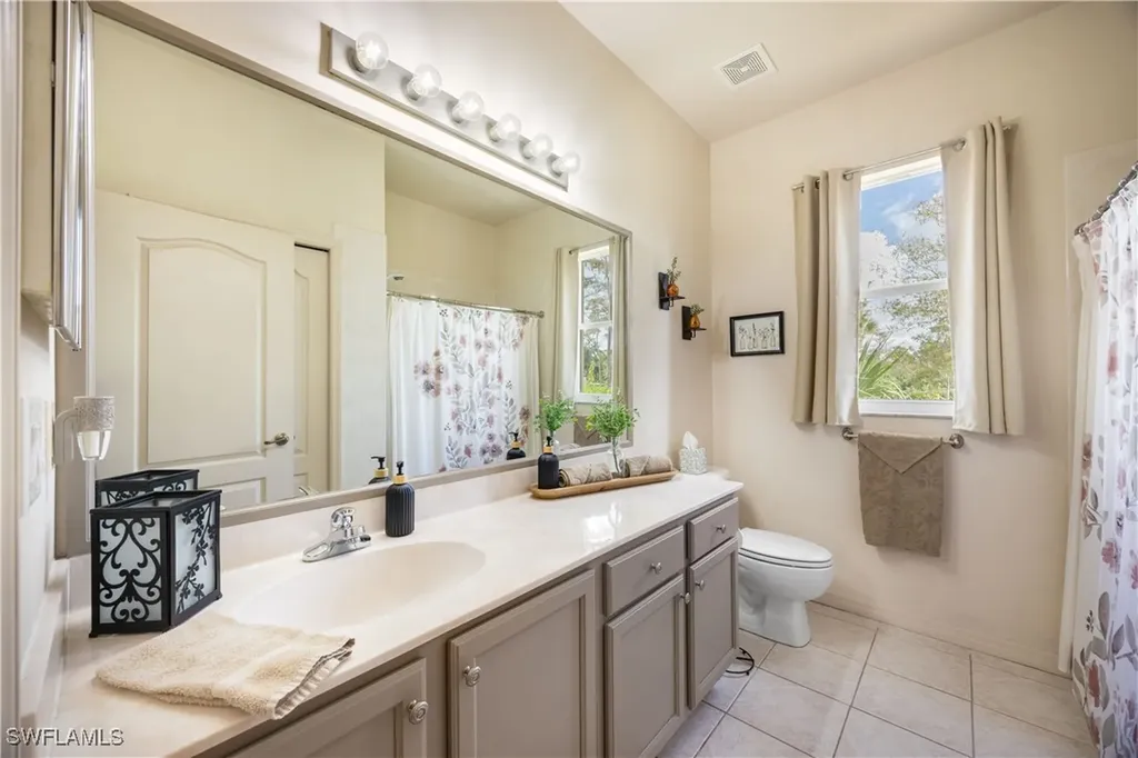 1860 22nd Avenue NE Naples FL 34120