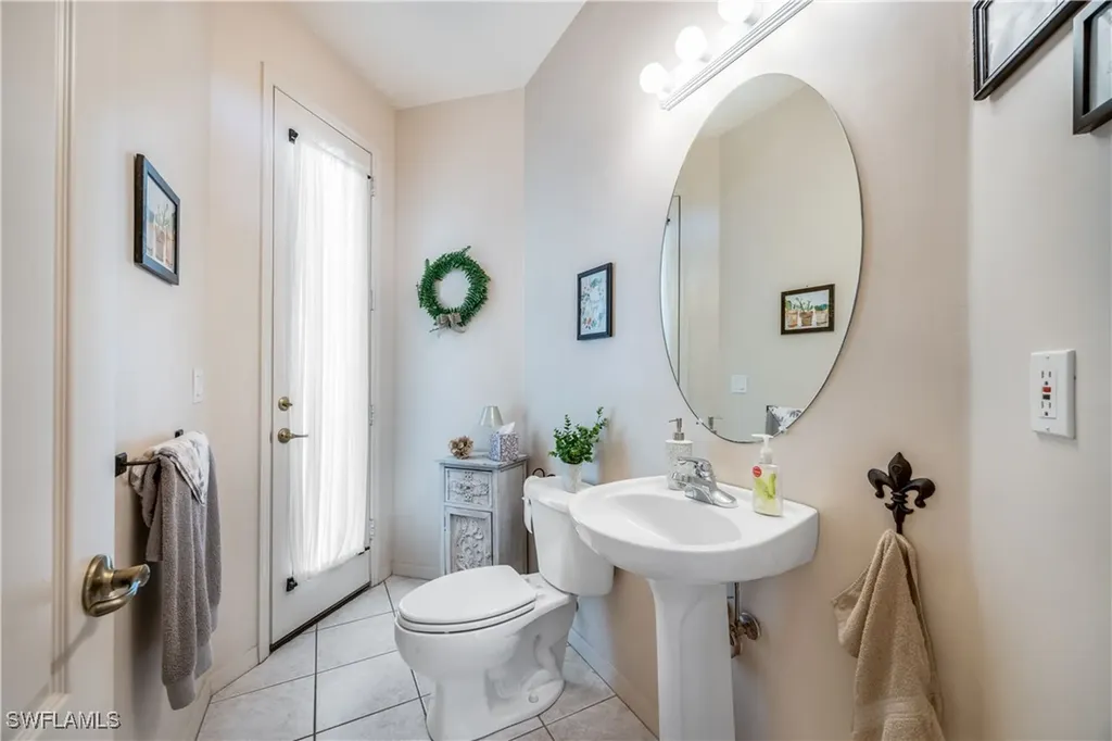 1860 22nd Avenue NE Naples FL 34120