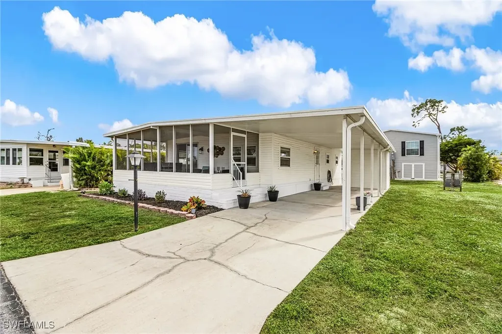 64 Sturbridge Lane Fort Myers FL 33908