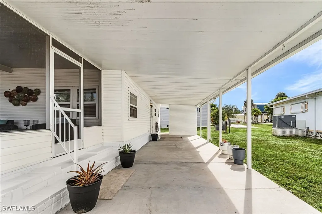 64 Sturbridge Lane Fort Myers FL 33908