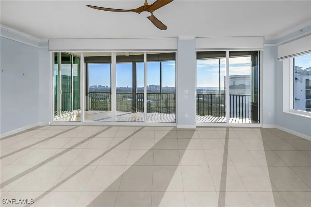 455 Cove Tower Drive Naples FL 34110