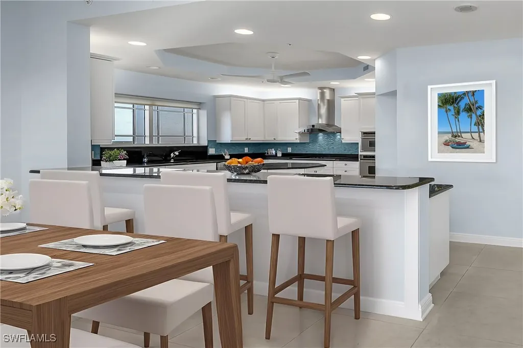 455 Cove Tower Drive Naples FL 34110