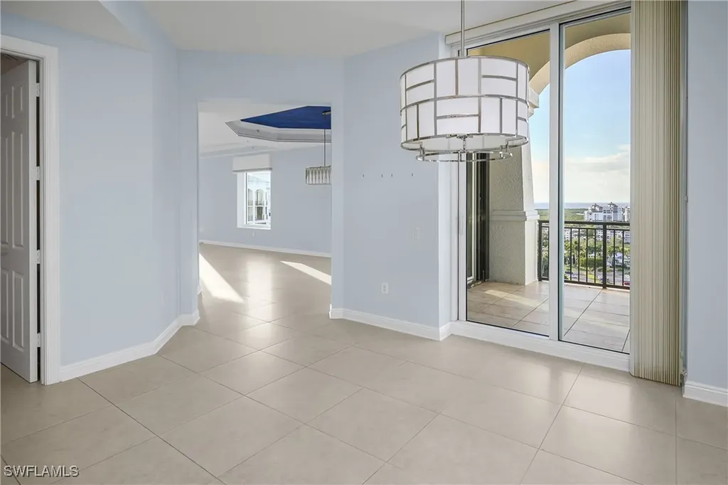 455 Cove Tower Drive Naples FL 34110