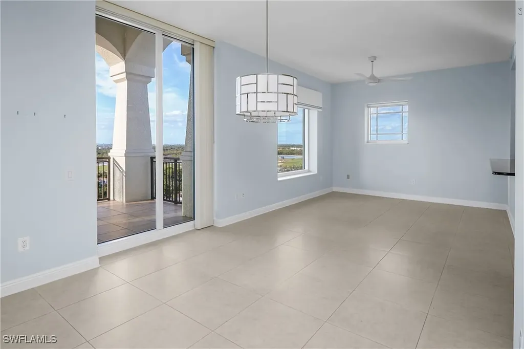 455 Cove Tower Drive Naples FL 34110