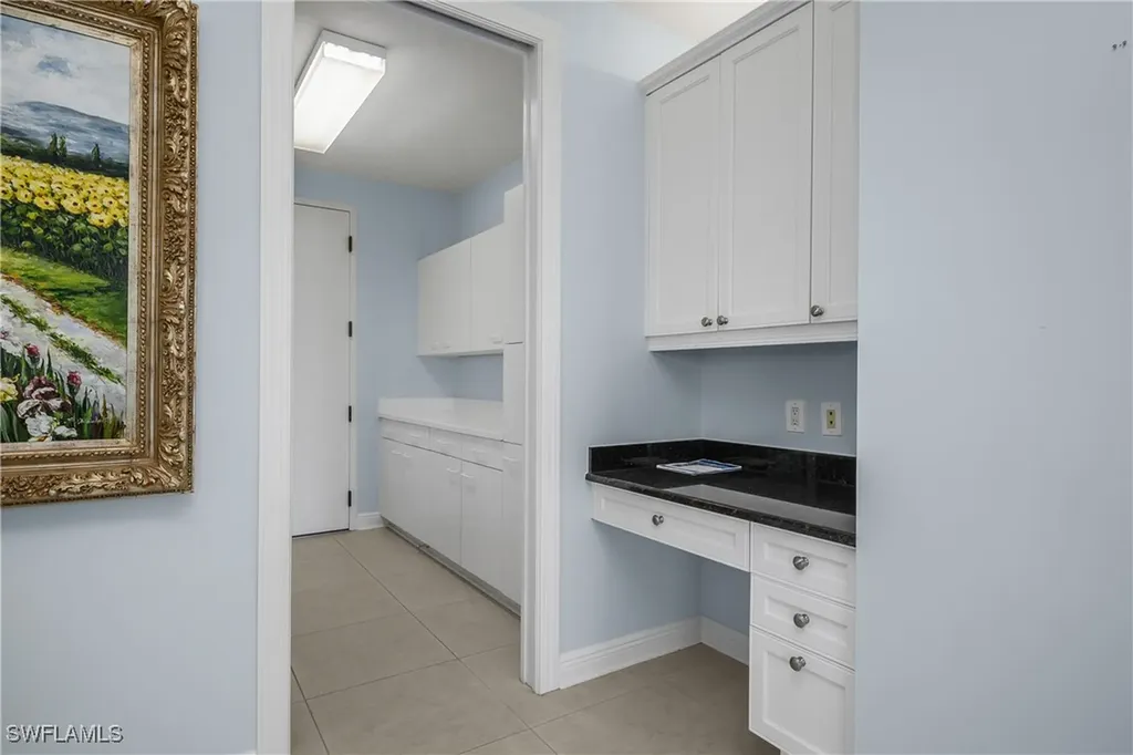 455 Cove Tower Drive Naples FL 34110