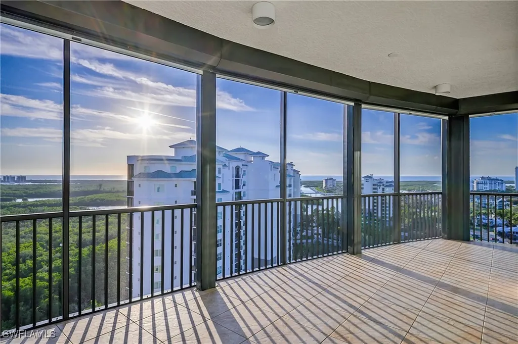 455 Cove Tower Drive Naples FL 34110