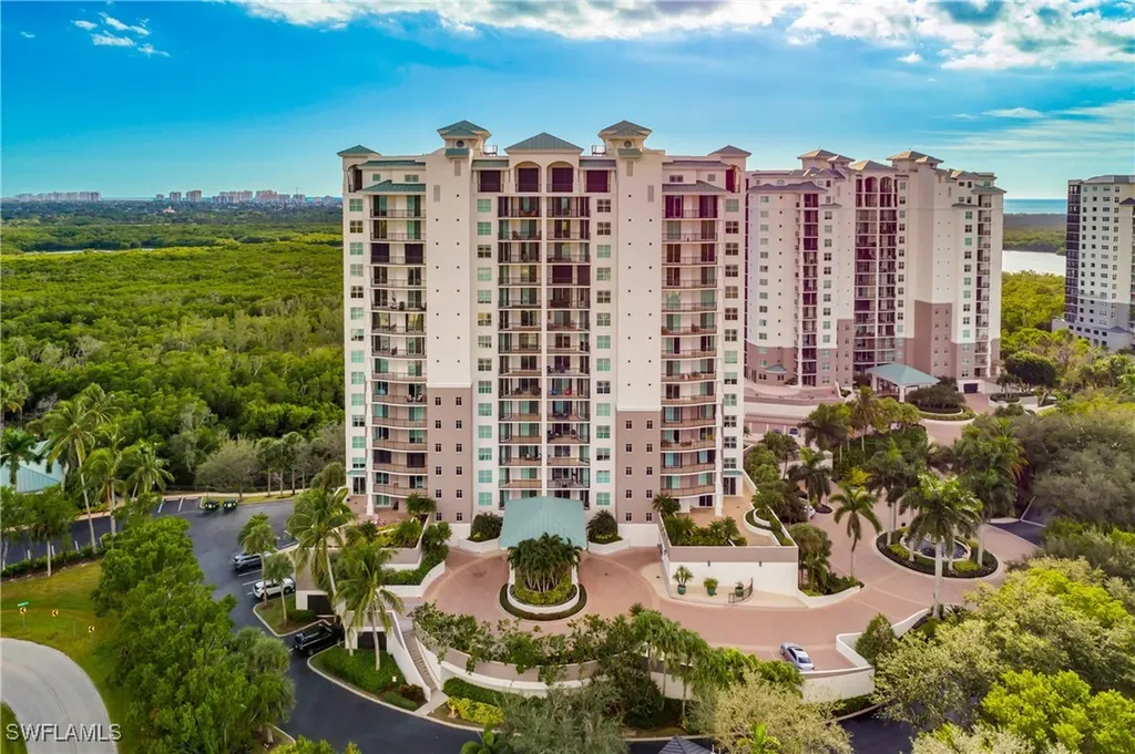 455 Cove Tower Drive Naples FL 34110