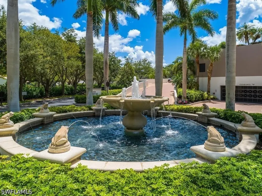 455 Cove Tower Drive Naples FL 34110