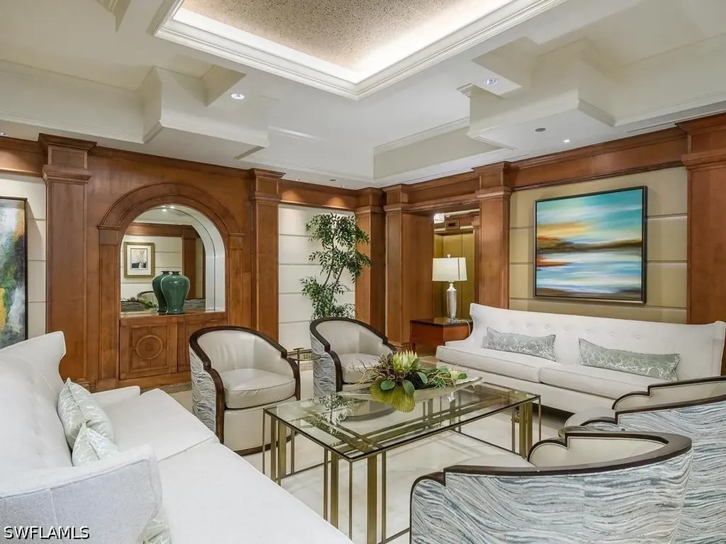 455 Cove Tower Drive Naples FL 34110