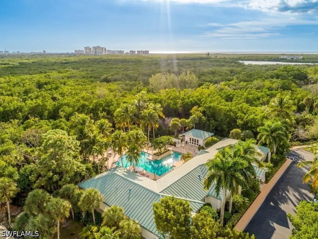 455 Cove Tower Drive Naples FL 34110