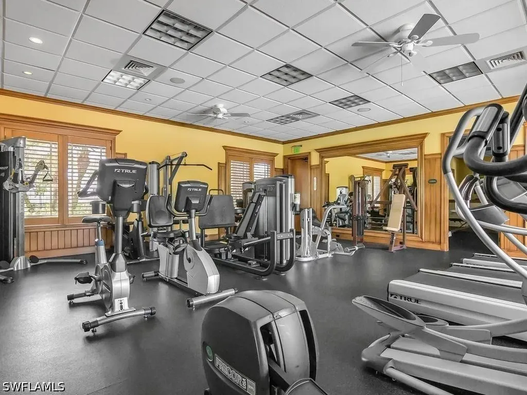 455 Cove Tower Drive Naples FL 34110