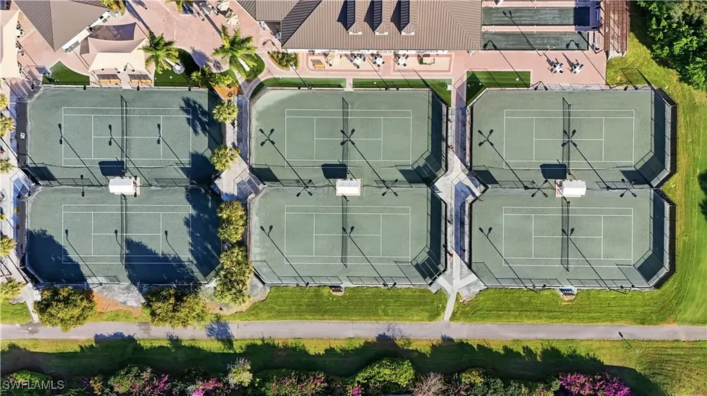 1600 Clermont Drive Naples FL 34109