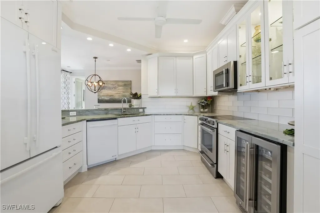 1600 Clermont Drive Naples FL 34109