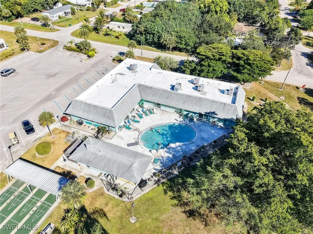 230 Matecumbe Lane Naples FL 34114