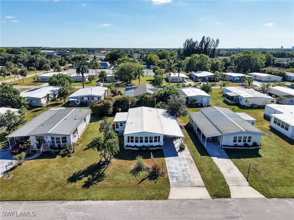 230 Matecumbe Lane Naples FL 34114