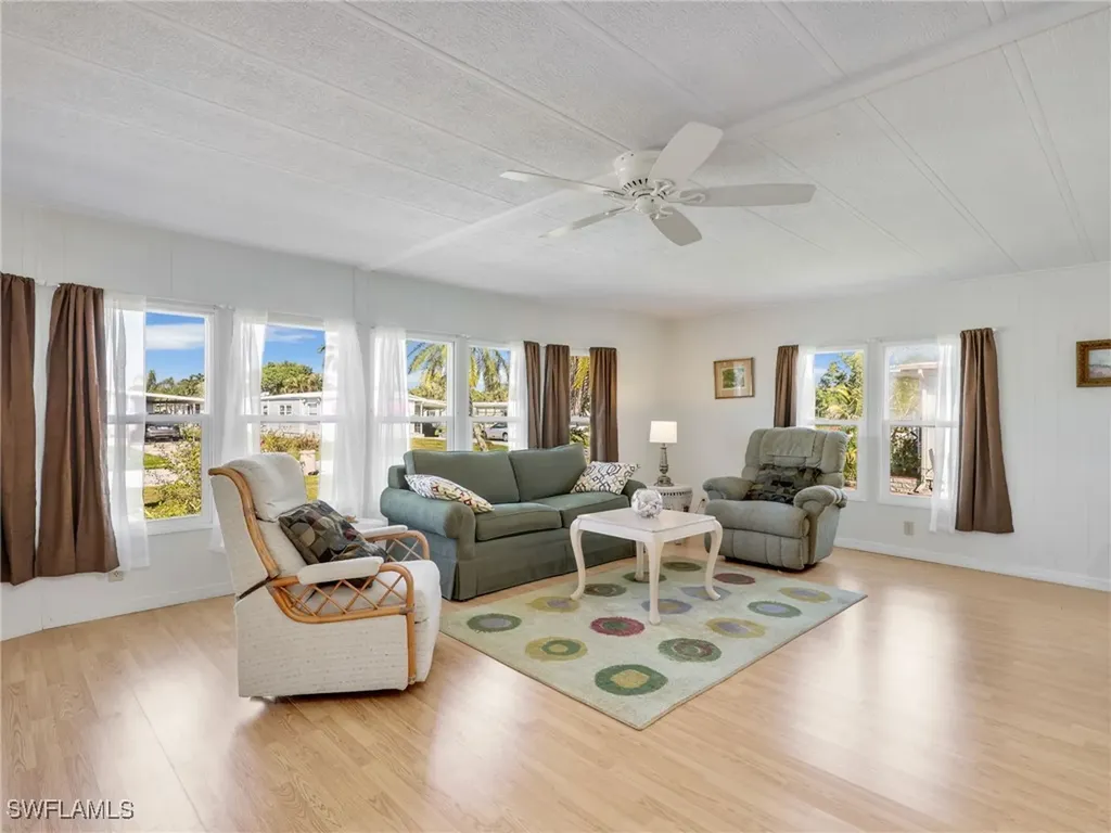 230 Matecumbe Lane Naples FL 34114