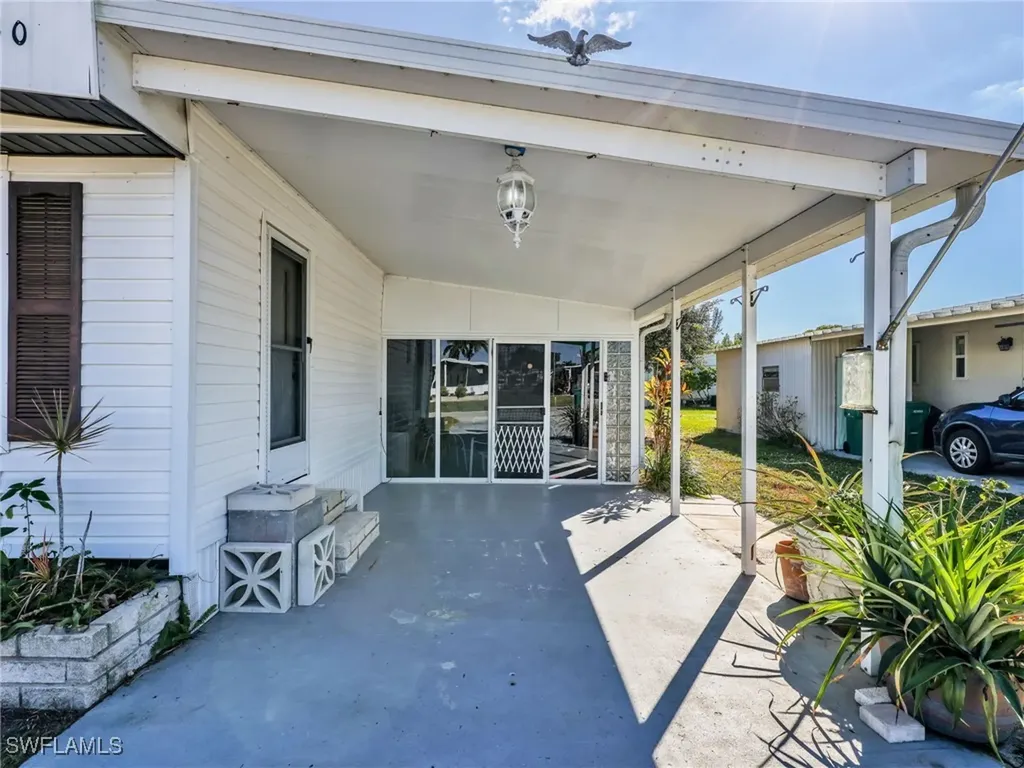 230 Matecumbe Lane Naples FL 34114